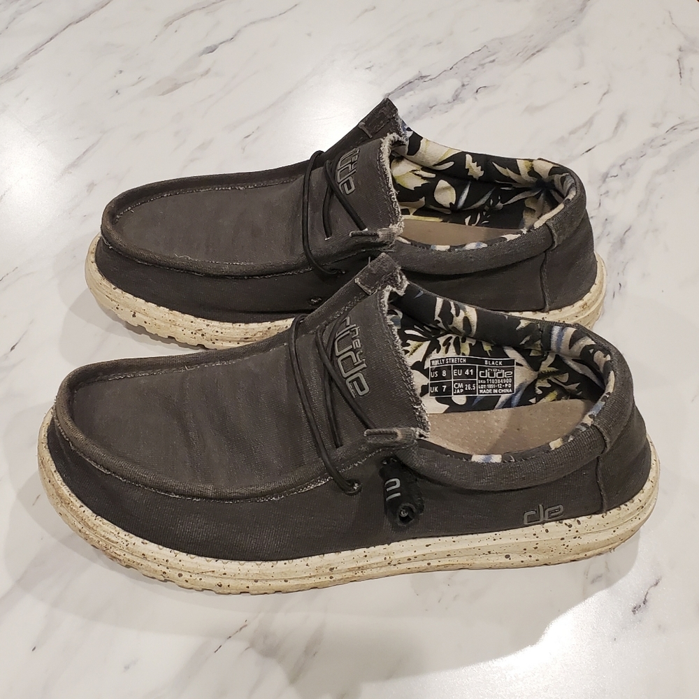 Hey Dude Shoes size 8